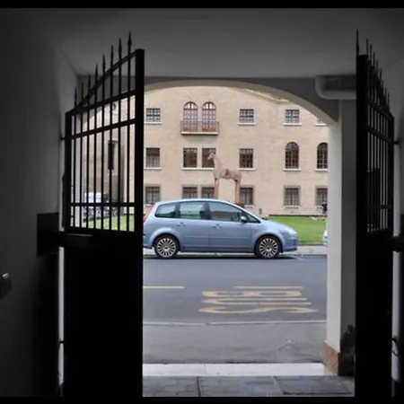Loggetta 5 * Равенна